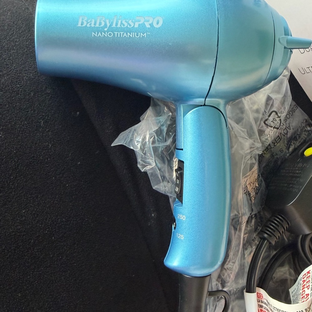 BaBylissPRO Nano Titanium Travel Hair Dryer 1000W Dual Voltage